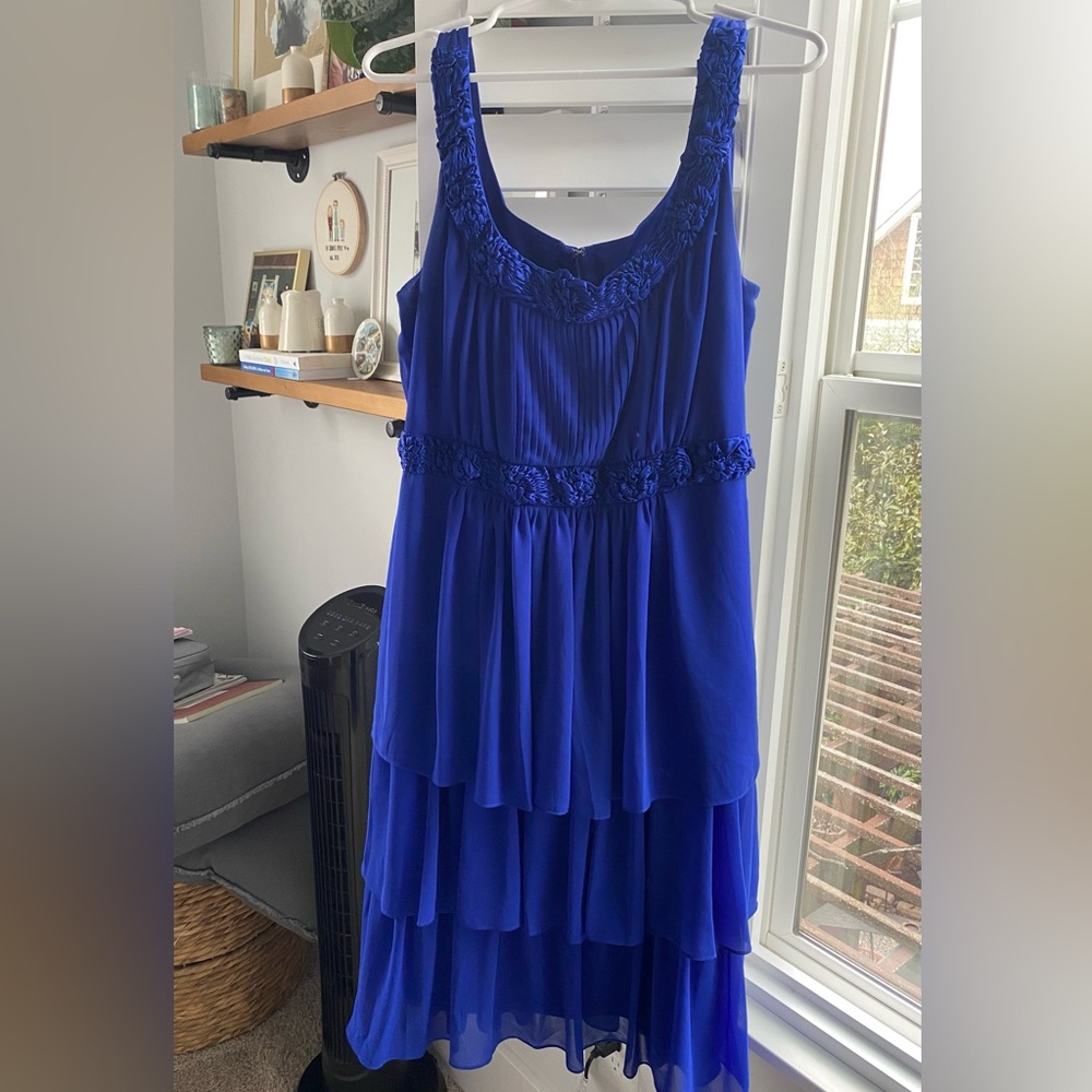 ⭐️ ⭐️ Gorgeous royal blue tiered midi dress